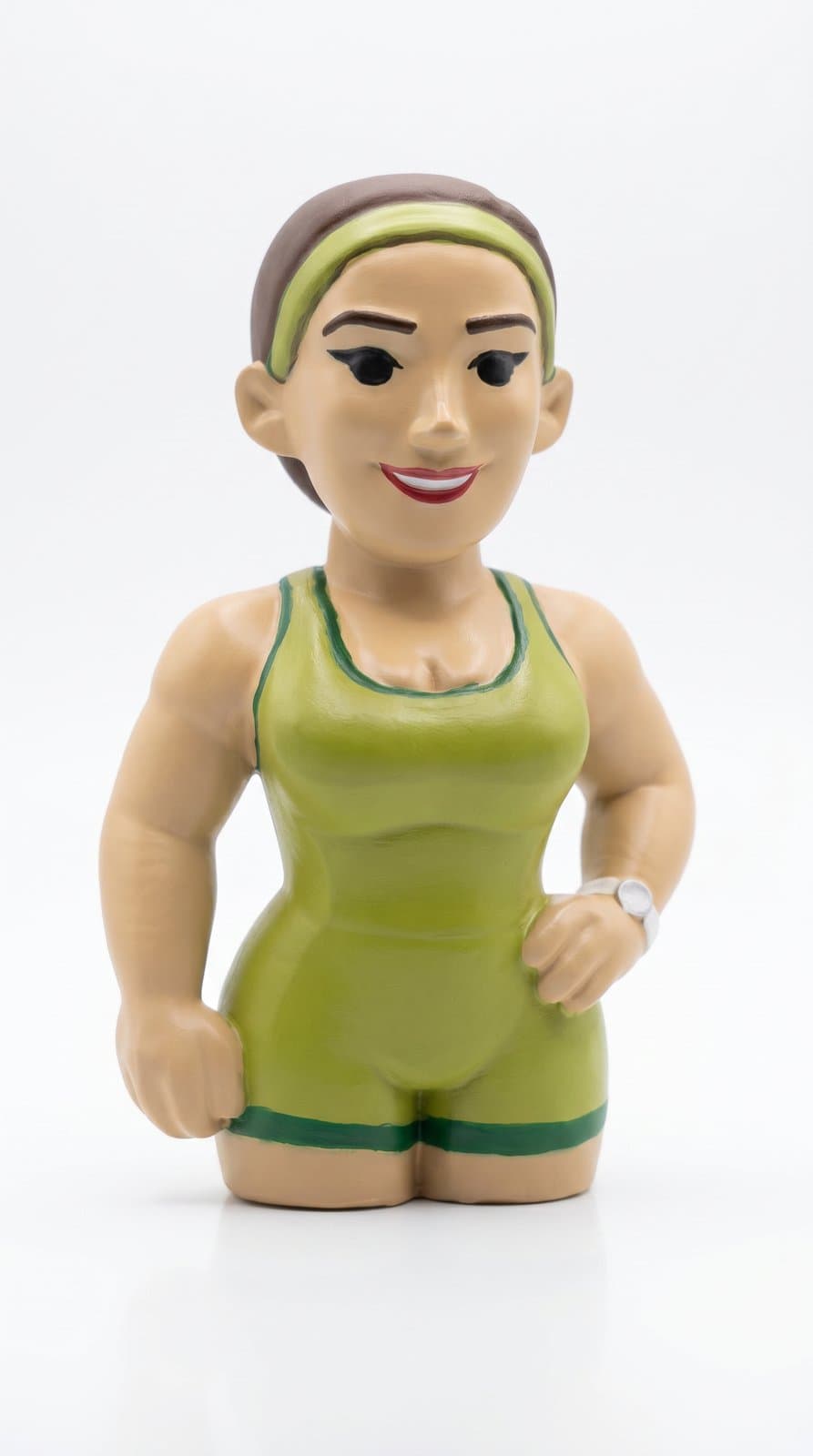 Miniatura caricata de mulher em maiô esportivo verde com faixa de cabelo